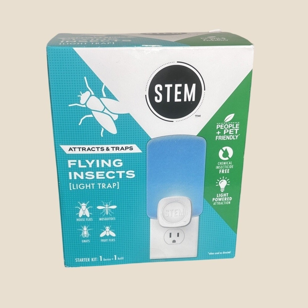 STEM Light Trap Attracts and Traps Flying Insects Starter Kit 1 Device &1 Refill